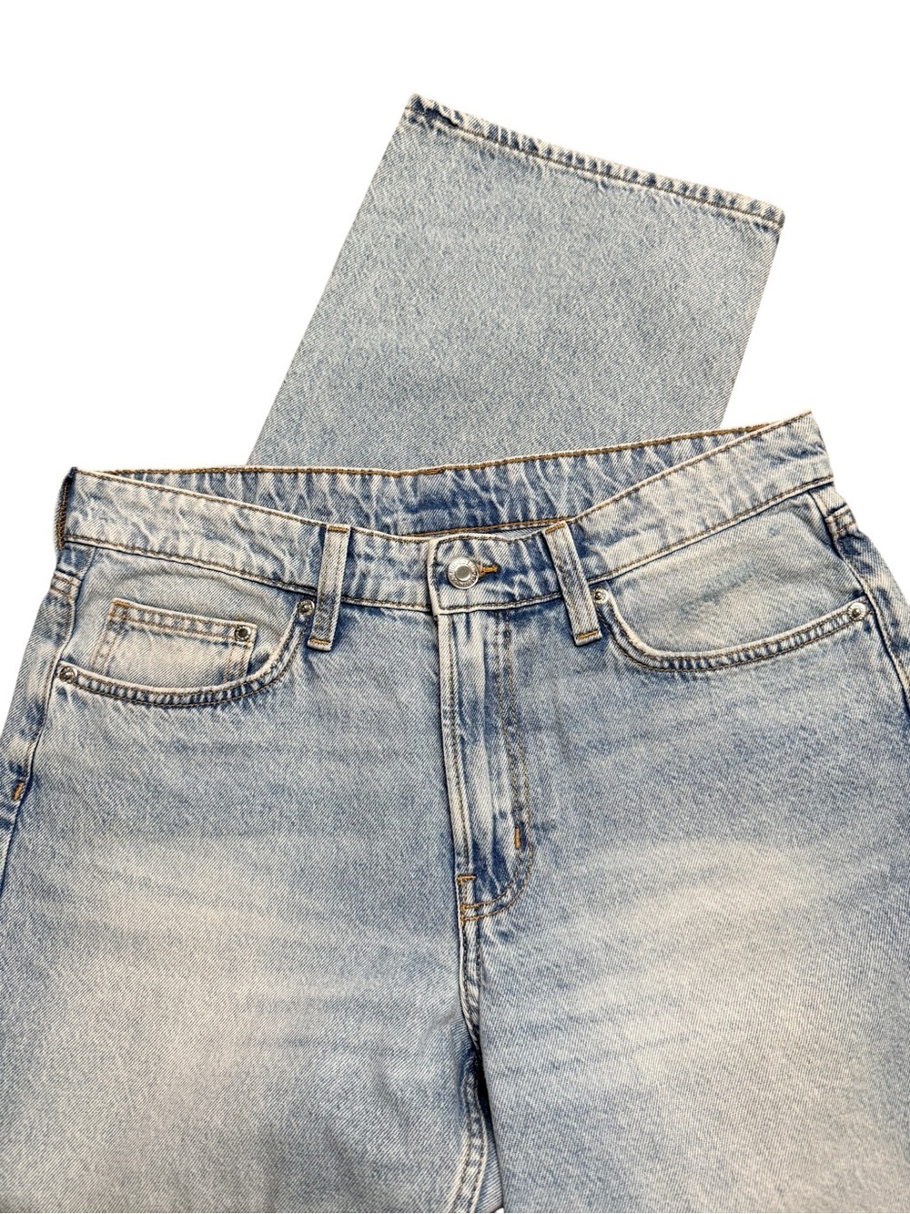 H&M &Denim Baggy Low Waist Jeans Light Wash 100% Cotton US 6 EU 38 - Picture 4 of 9